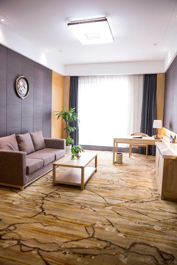 Metropark Hotel